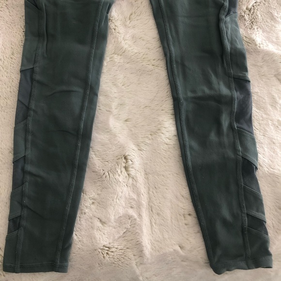 Alo Shade Blue Leggings - Picture 3 of 8